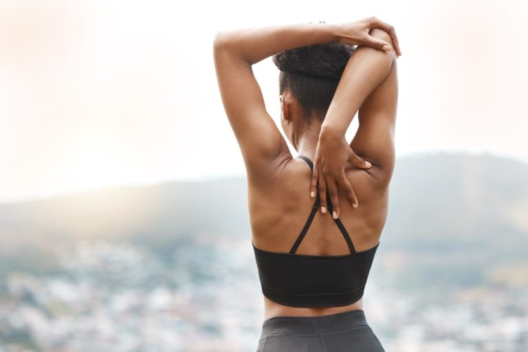 Benefits of Stretching Before and After Workouts | Elysian Wellness